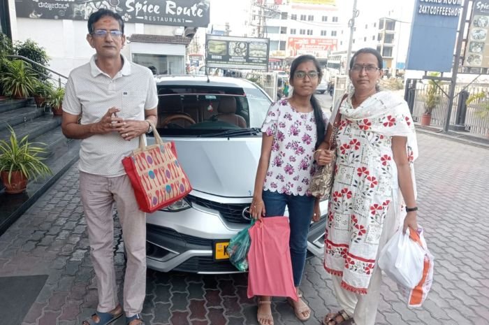 Mysore to Coorg cab driver and AC vehicle ready for pickup